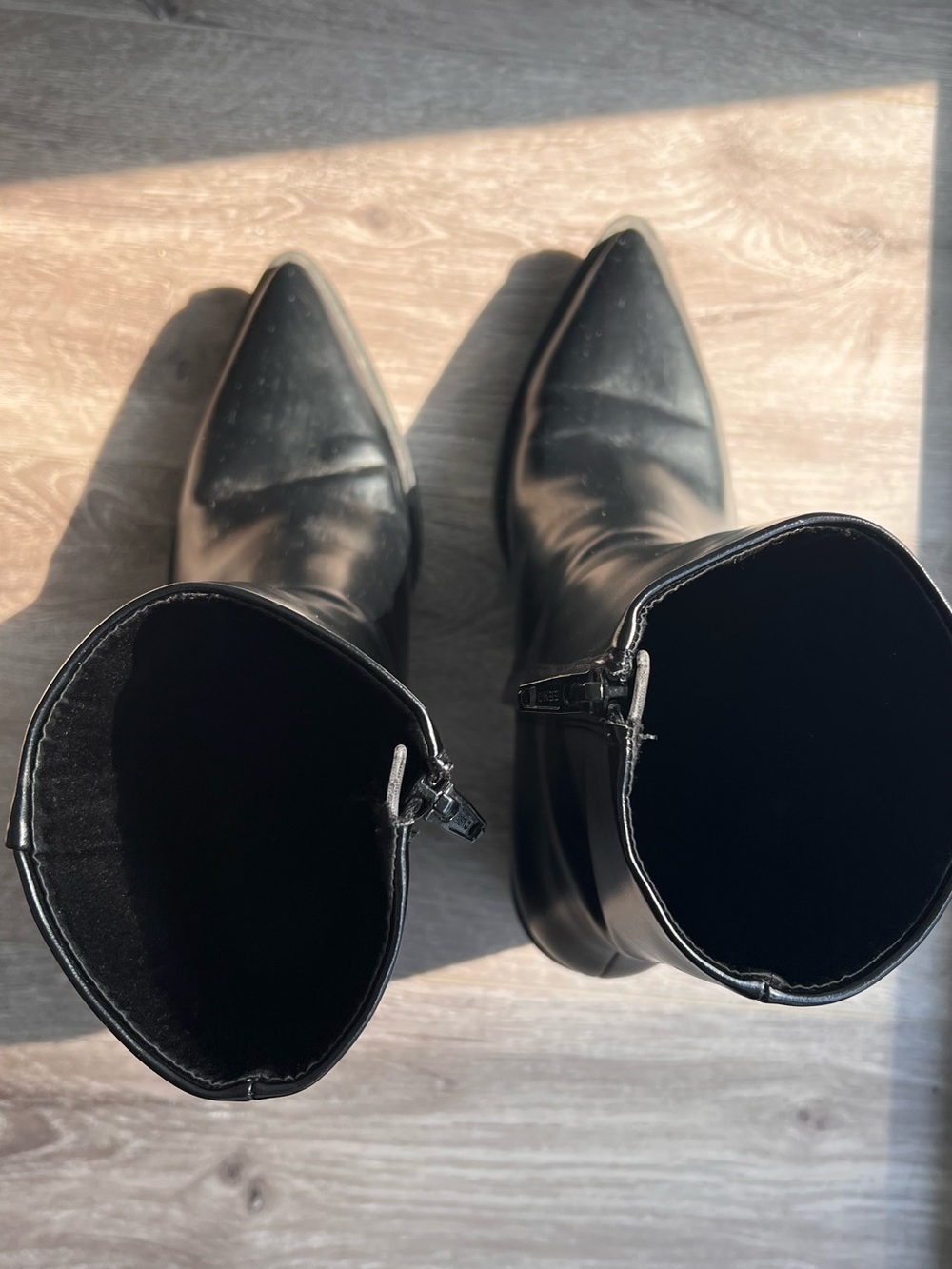 H&M Women’s Black Pointed Toe Low-Calf Boots size 38